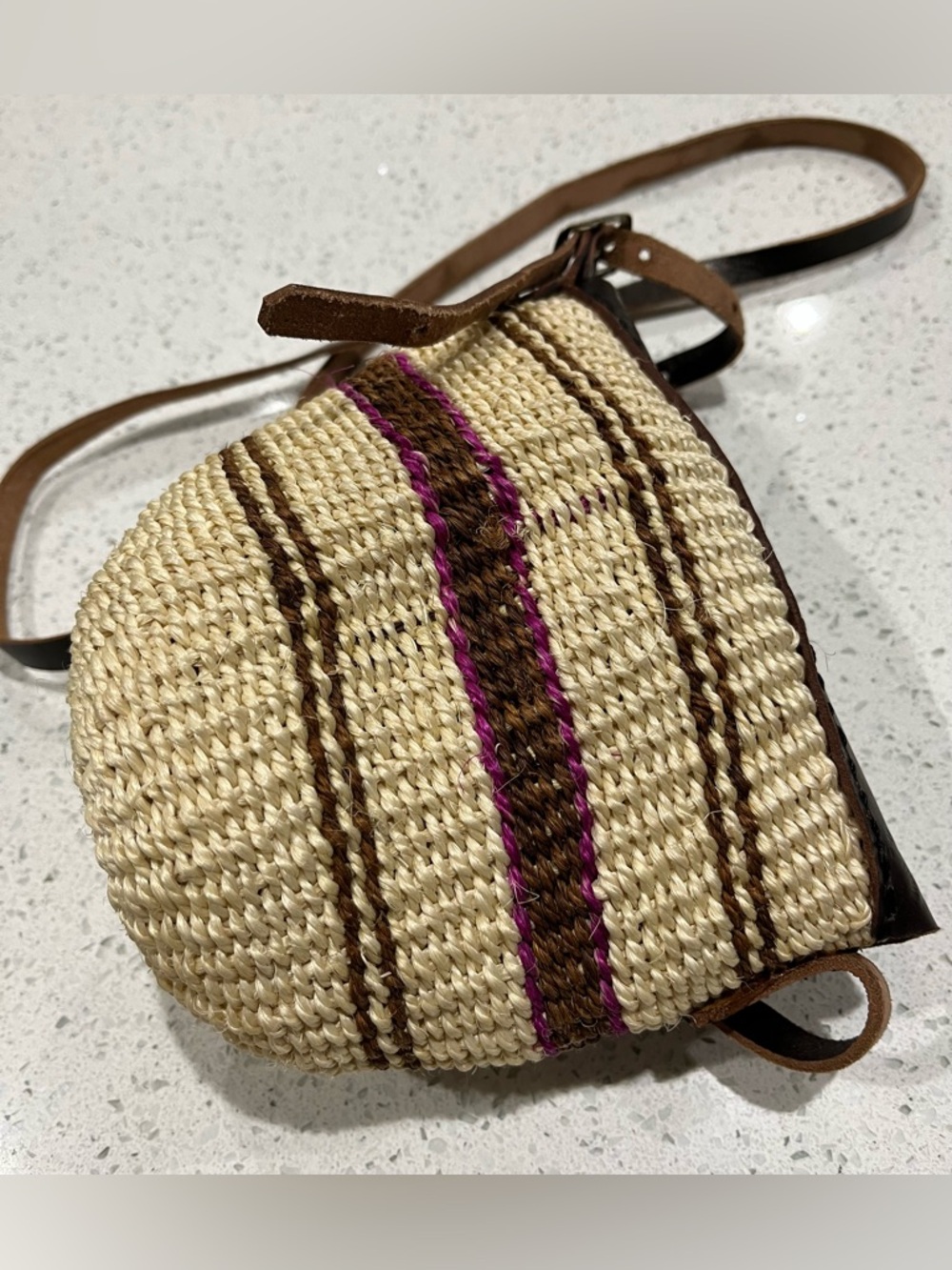 Kiondo Leather Strap Bag African Woven Sisal Adjustable Strap Shoulder Strap - Picture 7 of 8